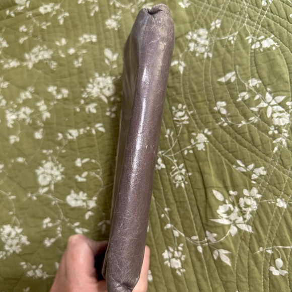 HOBO Lauren Clutch Wallet - Picture 5 of 10